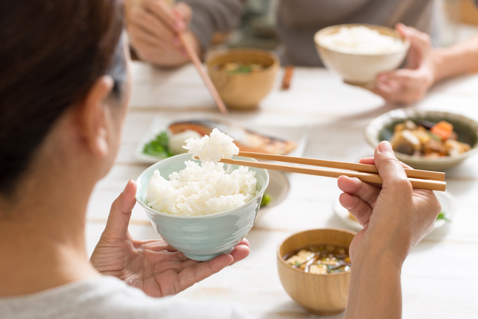 健やかに生きるために毎日の食事に向き合う