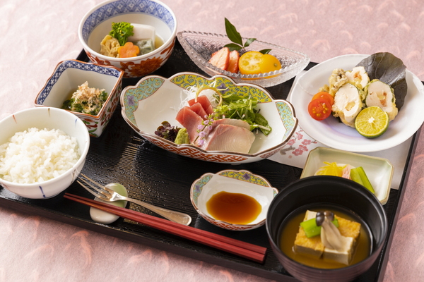 お食事